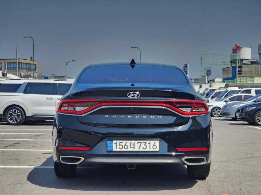 HYUNDAI Grandeur - Vista 4