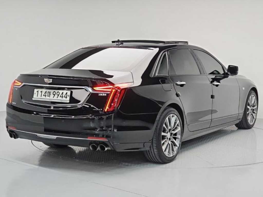 Cadillac CT6 - Vista 4