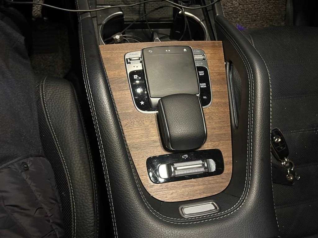 Mercedes Benz GLE Class - Vista 9