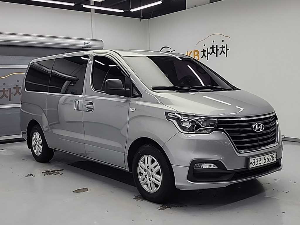 HYUNDAI Starex - Vista 4