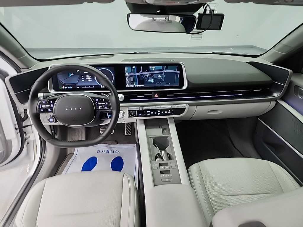 HYUNDAI Ioniq 6 - Vista 7