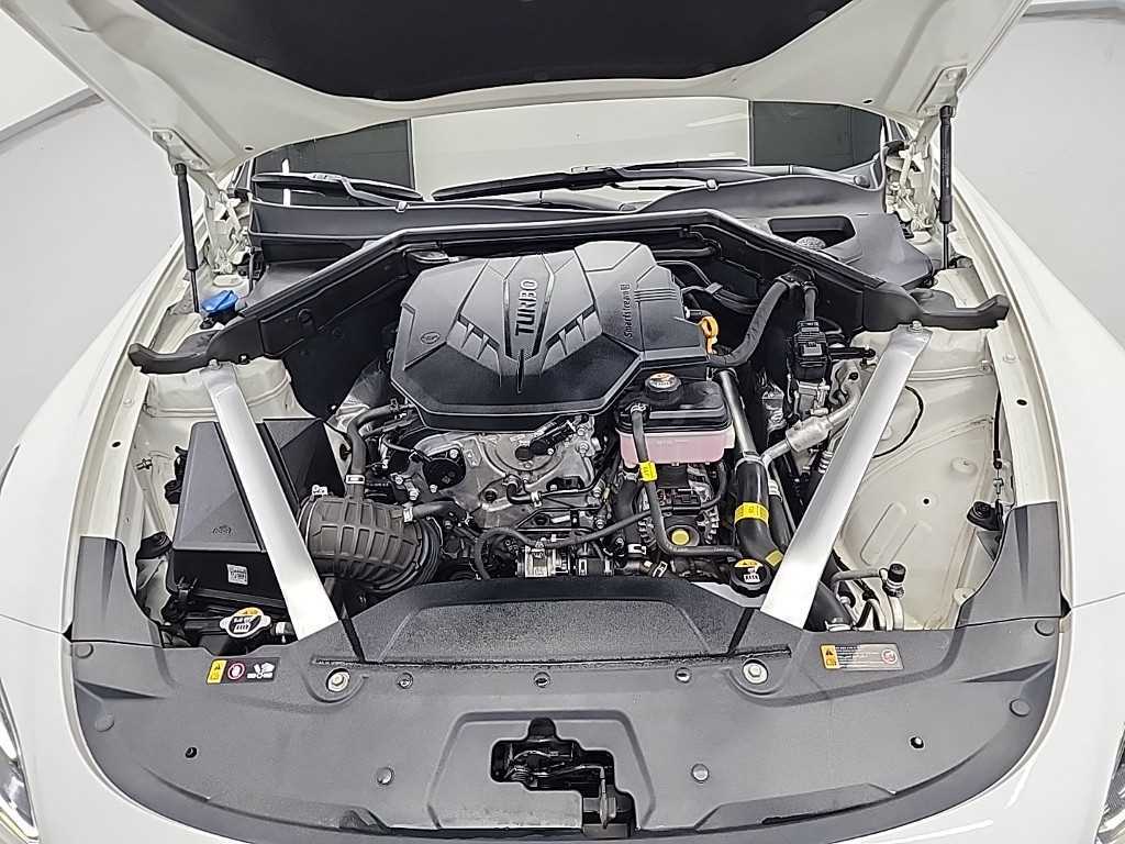 KIA Stinger - Vista 5