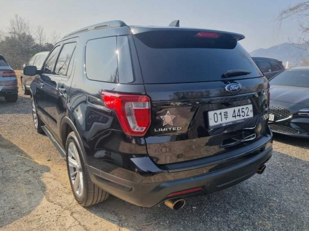 Ford Explorer - Vista 5