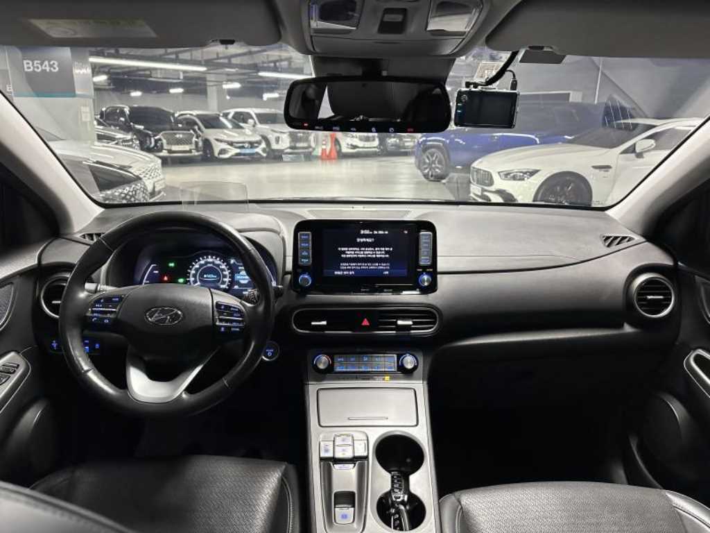HYUNDAI Kona - Vista 6