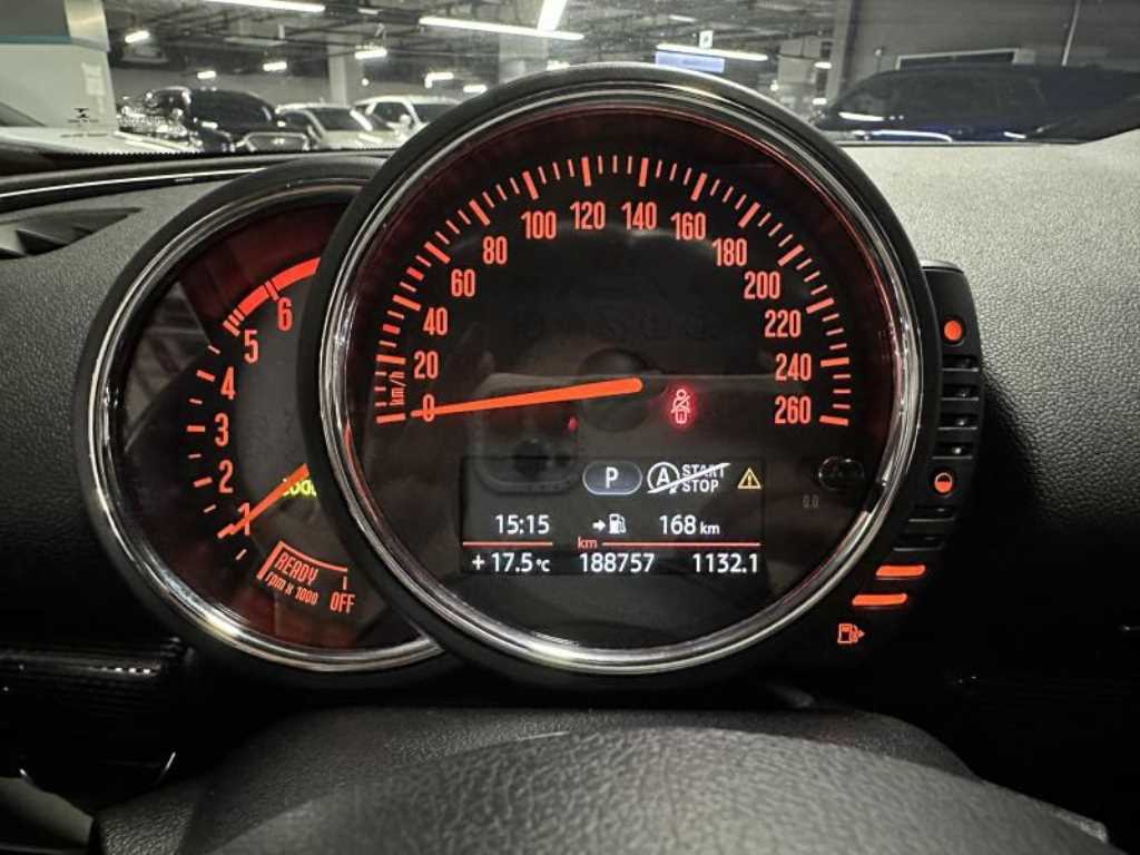 Mini Clubman - Vista 5