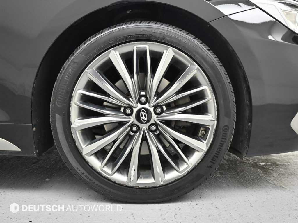 HYUNDAI Grandeur - Vista 5