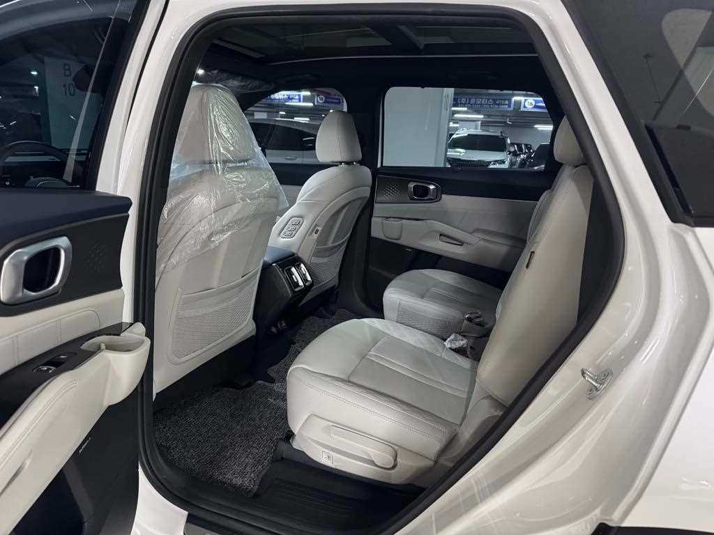 KIA Sorento - Vista 8