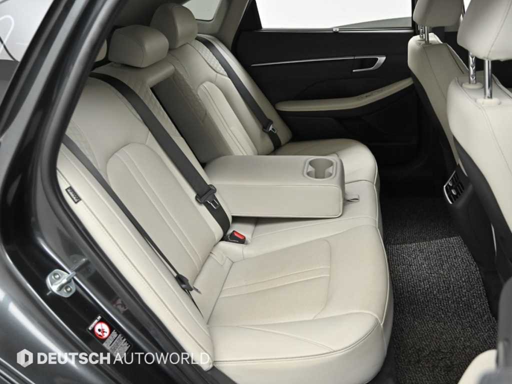 HYUNDAI Sonata - Vista 12