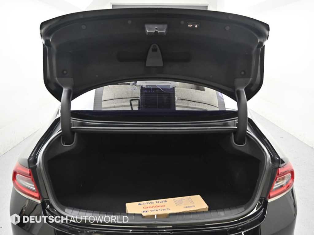 HYUNDAI Grandeur 2018 Negro - Importación desde Corea - HF Imports Iquique - Foto 19