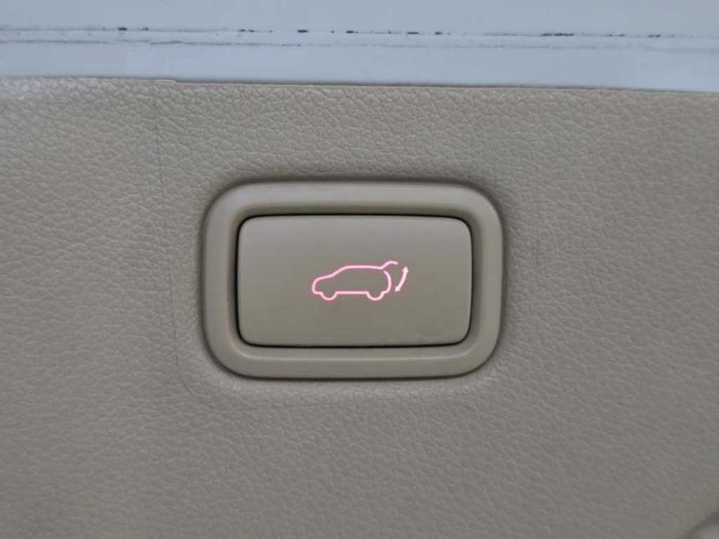 KIA Carnival - Vista 7