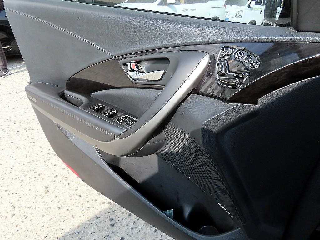 HYUNDAI Grandeur - Vista 11