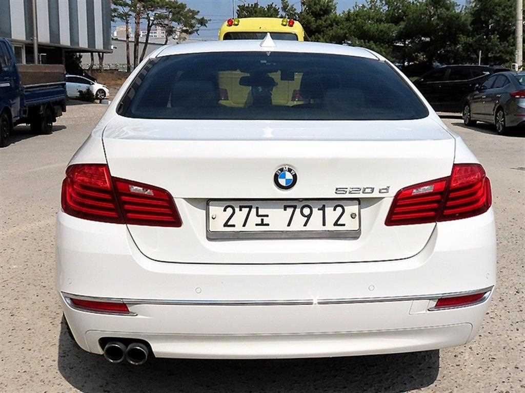 BMW 5 Series - Vista 4
