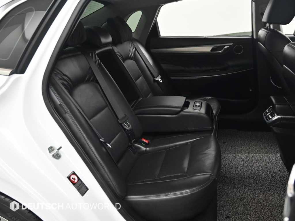 HYUNDAI Grandeur - Vista 12