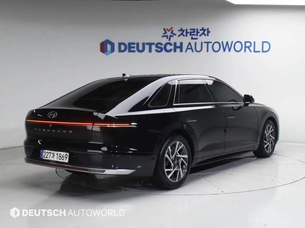 HYUNDAI Grandeur - Vista 2