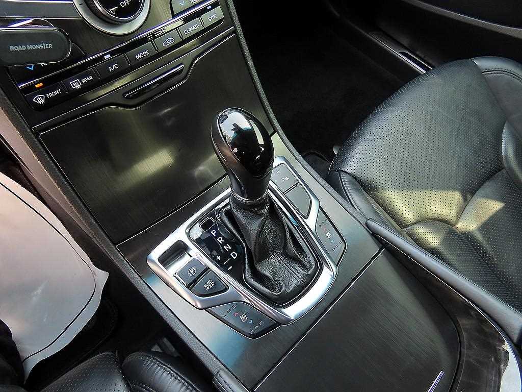 HYUNDAI Grandeur - Vista 10