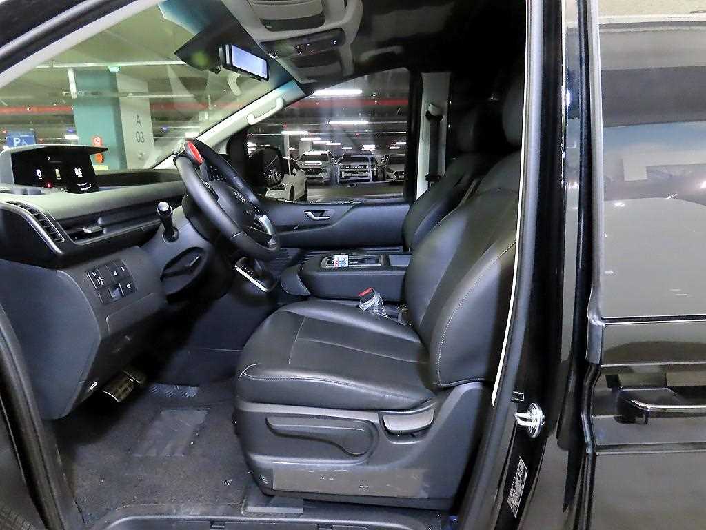 HYUNDAI Staria - Vista 6