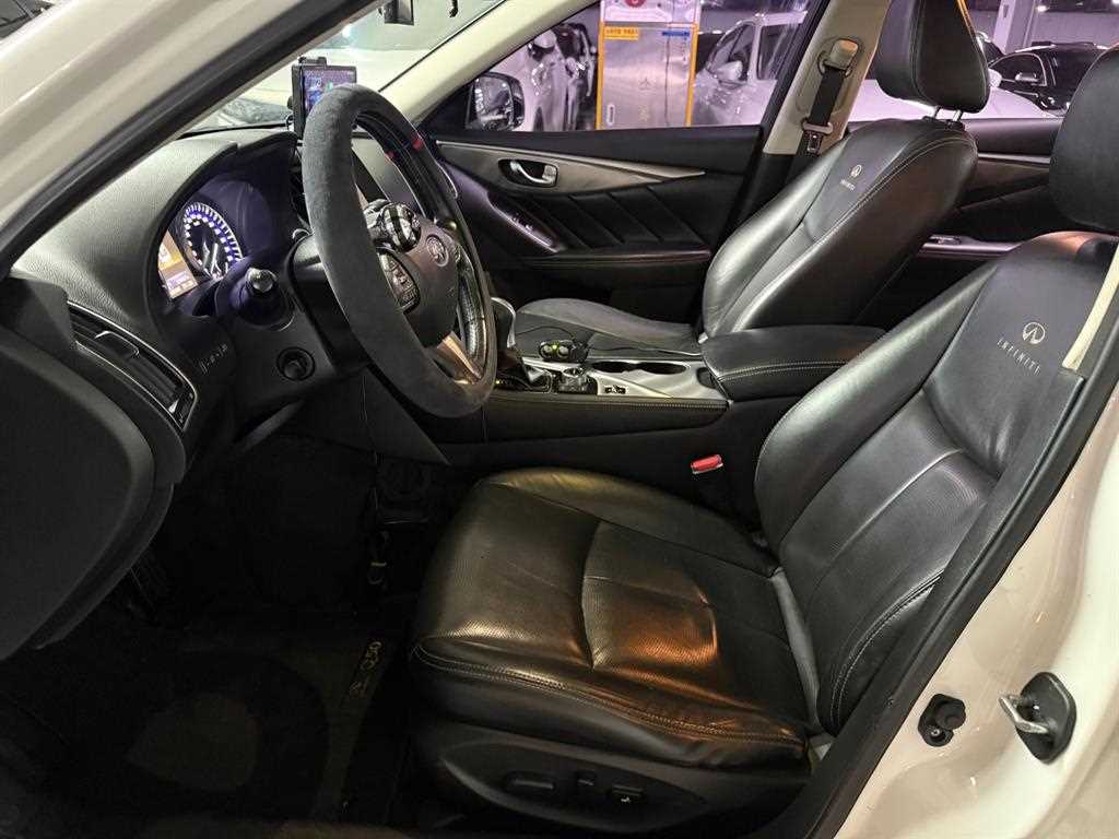 Infiniti Q - Vista 11