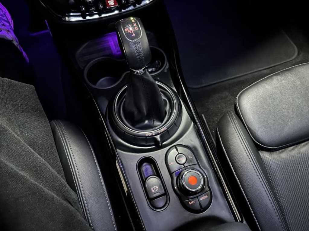 Mini Clubman - Vista 11