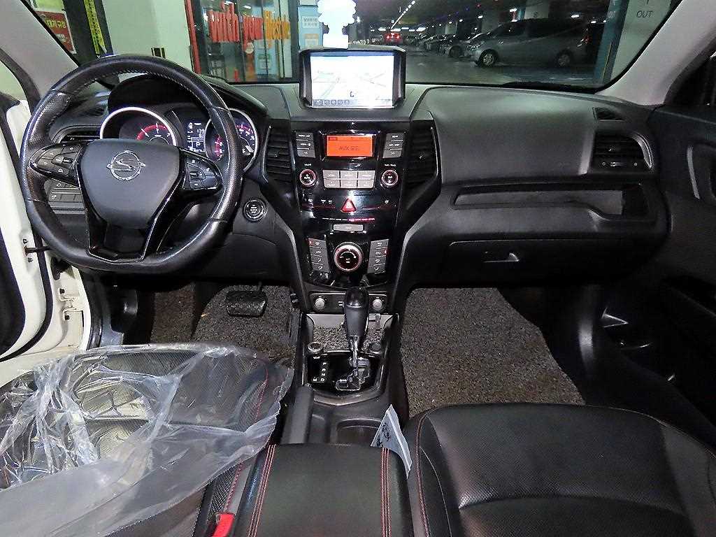 Ssangyong Tivoli - Vista 10
