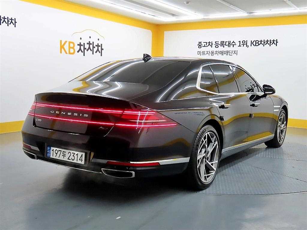 Genesis G90 - Vista 4