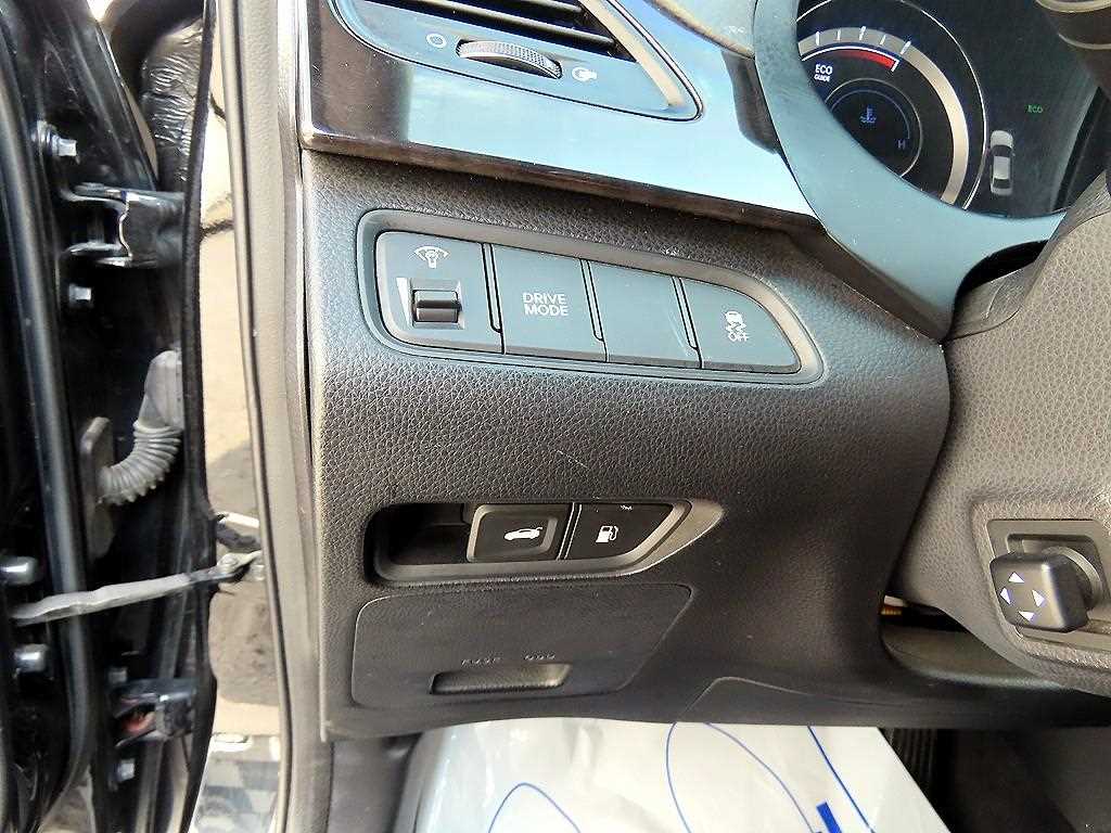 HYUNDAI Grandeur - Vista 12