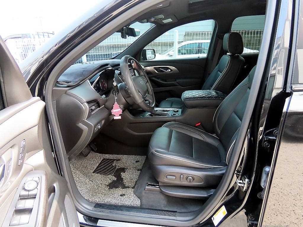 Chevrolet Travers - Vista 5