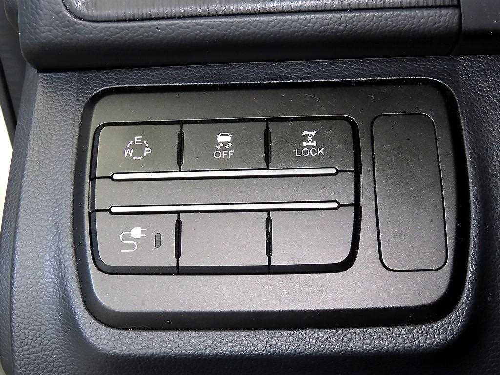 Ssangyong Tivoli 2016 Blanco - Importación desde Corea - HF Imports Iquique - Foto 14