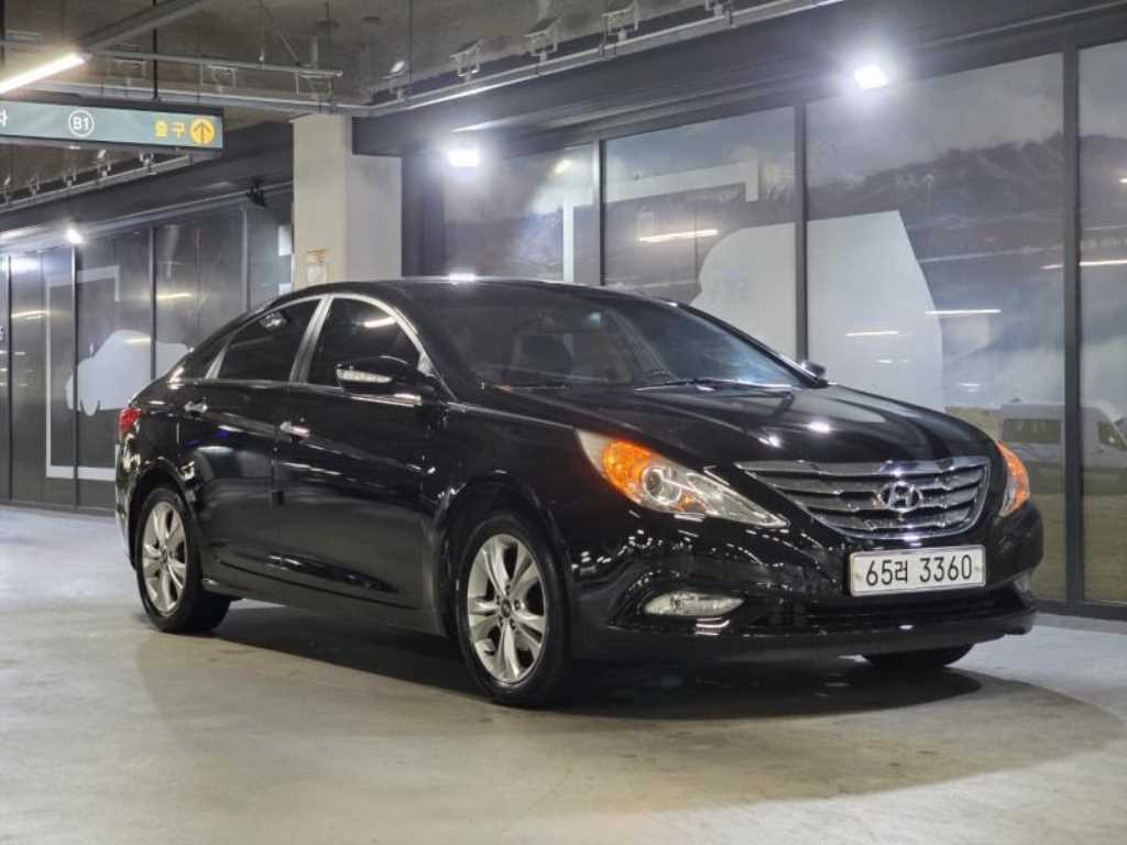 HYUNDAI Sonata - Vista 2