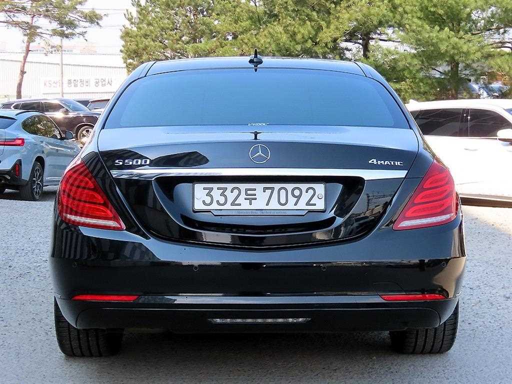 Mercedes Benz S Class - Vista 4