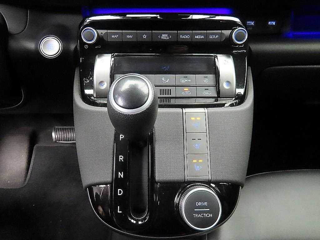 HYUNDAI Casper - Vista 10