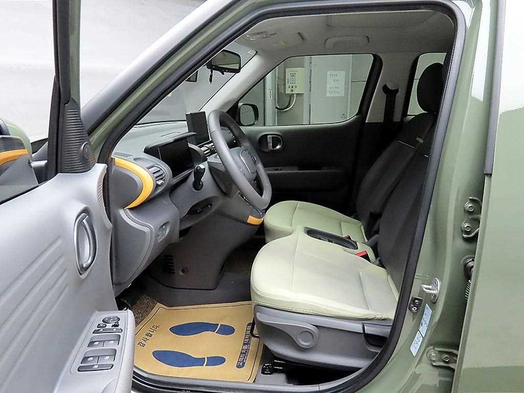 HYUNDAI Casper - Vista 5