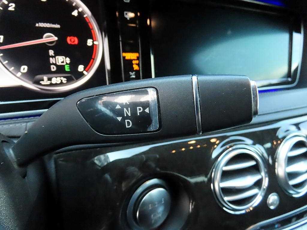 Mercedes Benz S Class - Vista 10