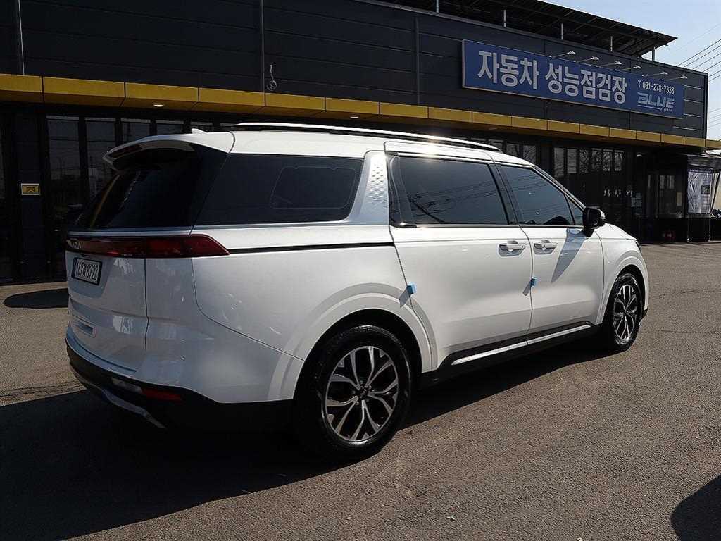 KIA Carnival - Vista 4
