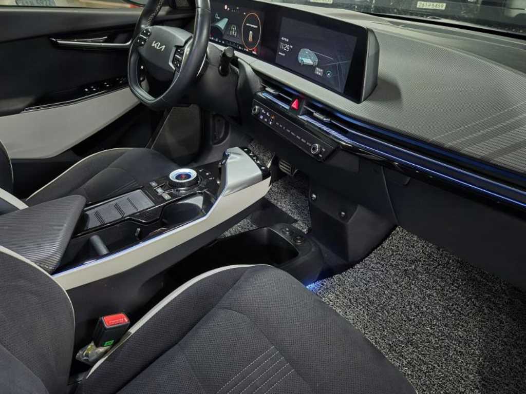 KIA EV6 - Vista 6