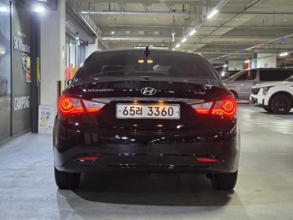 HYUNDAI Sonata - Vista 5