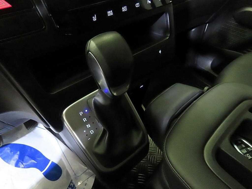 HYUNDAI Staria - Vista 12