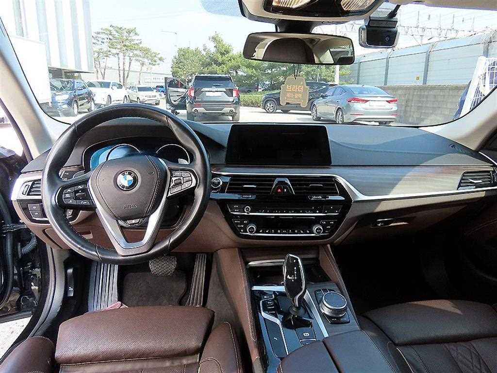 BMW 5 Series - Vista 7