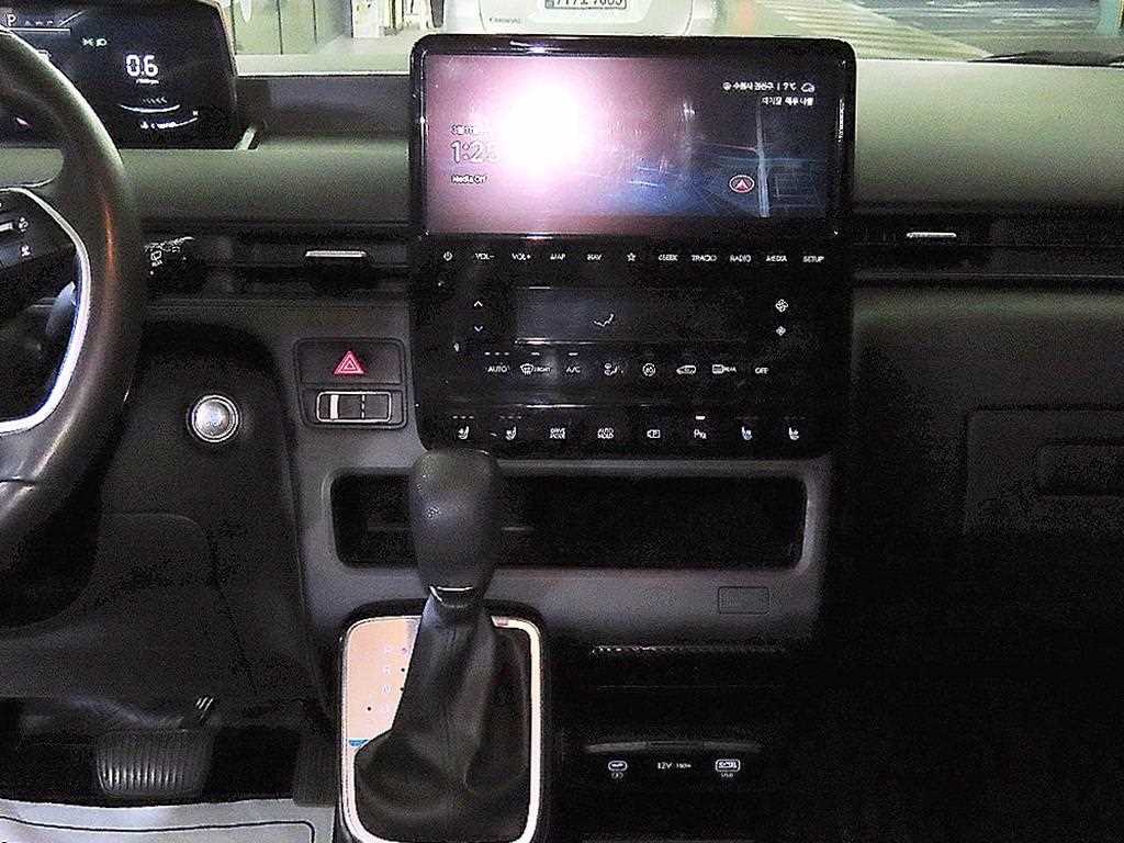 HYUNDAI Staria - Vista 11