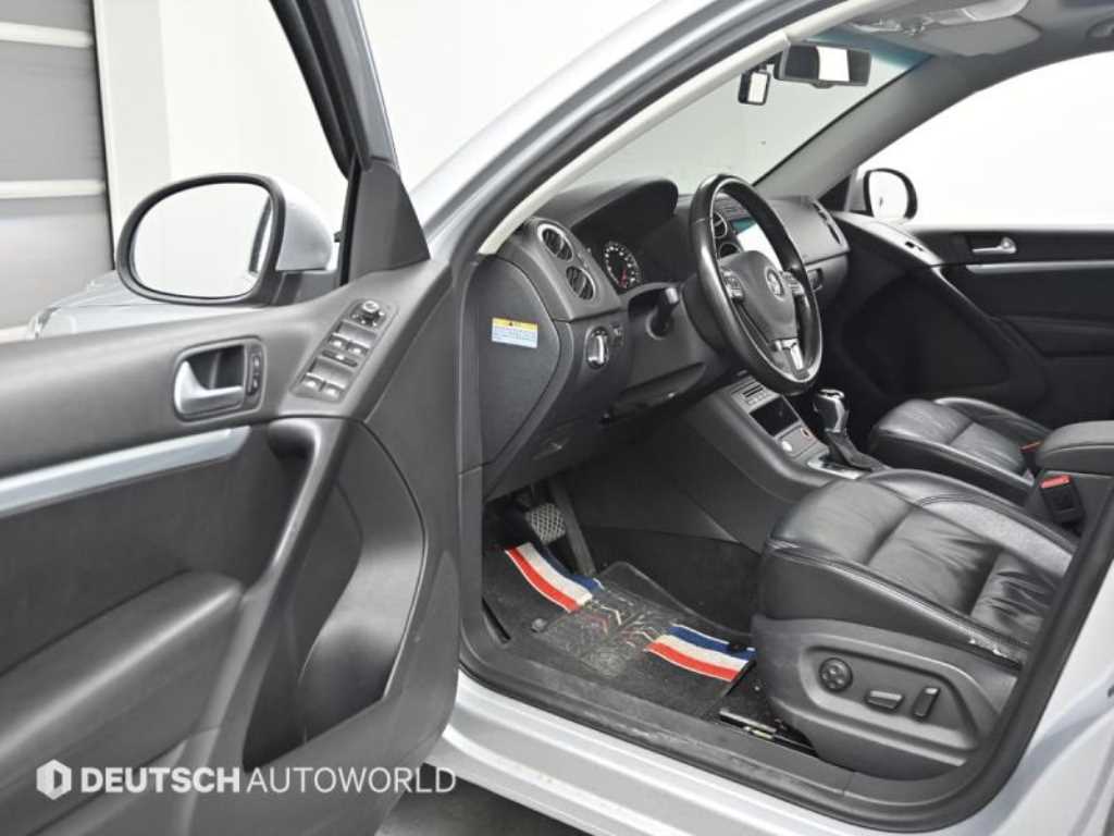 Volkswagen Tiguan - Vista 11