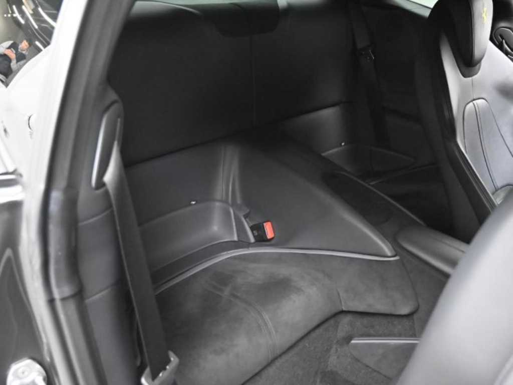 Ferrari roma - Vista 12