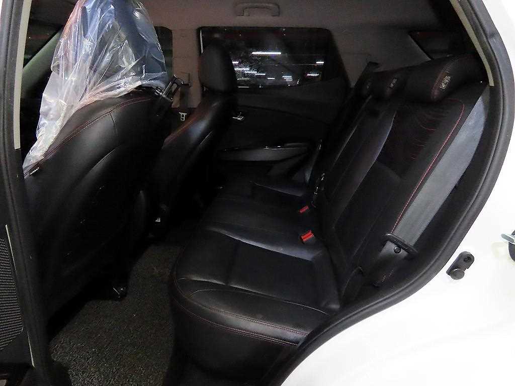 Ssangyong Tivoli - Vista 7