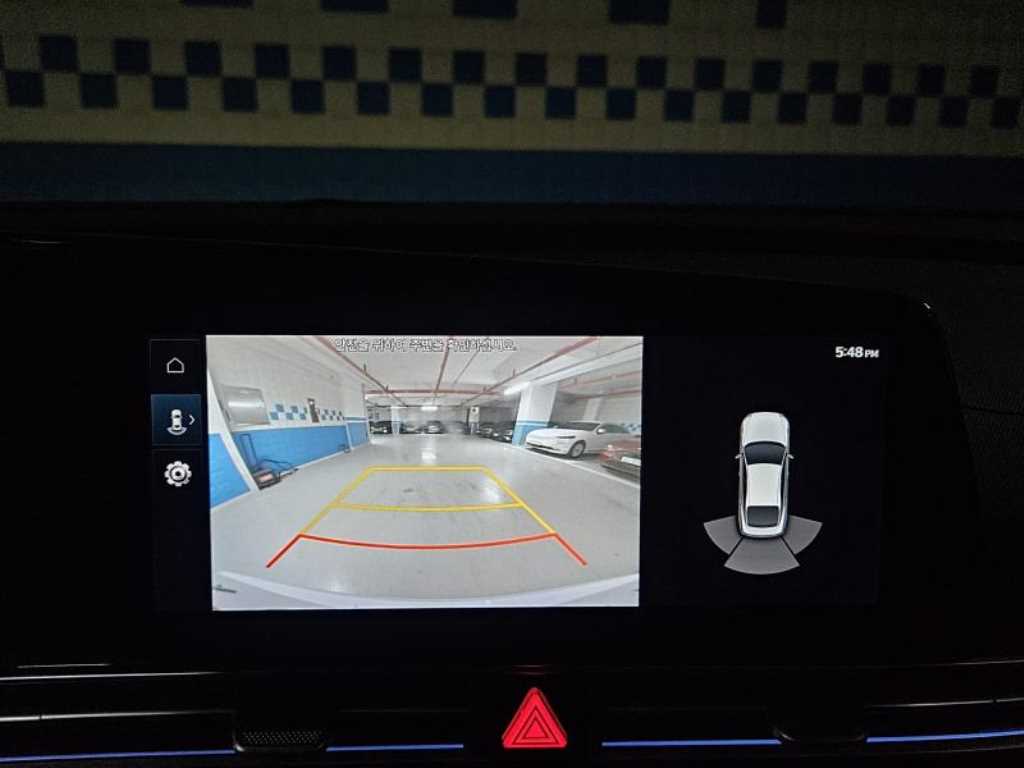 HYUNDAI Avante - Vista 9