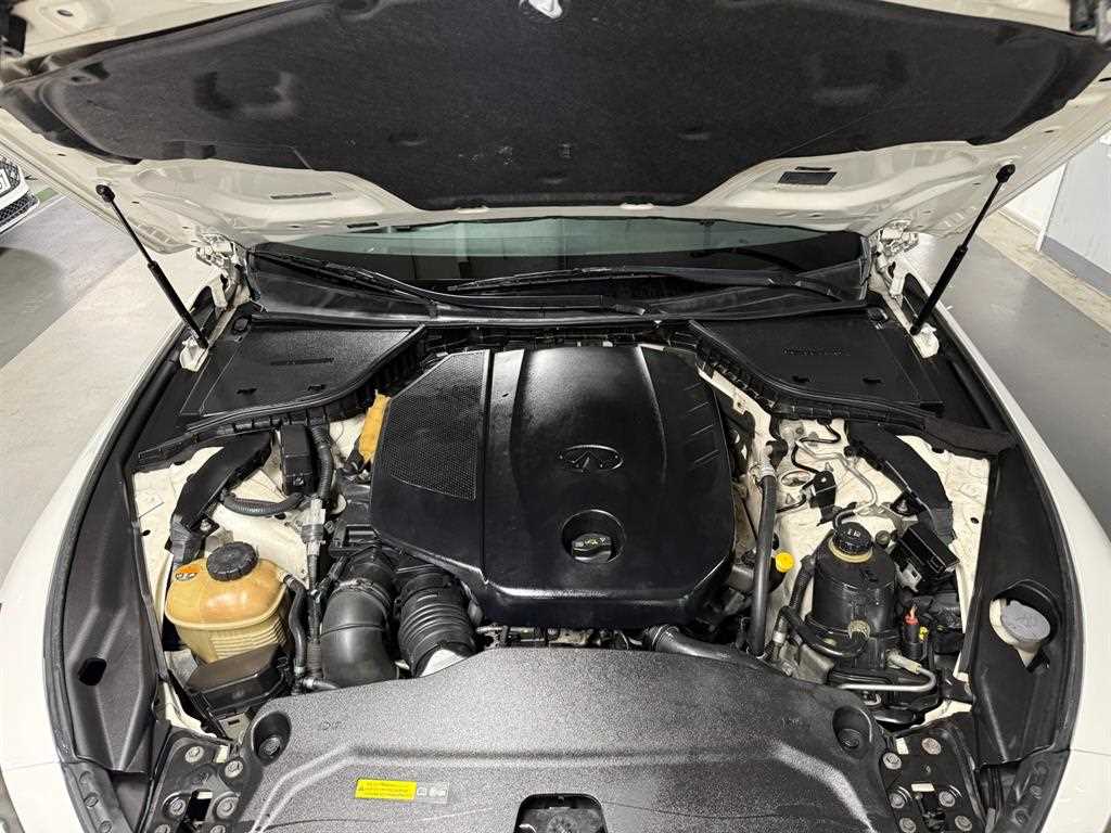 Infiniti Q - Vista 8