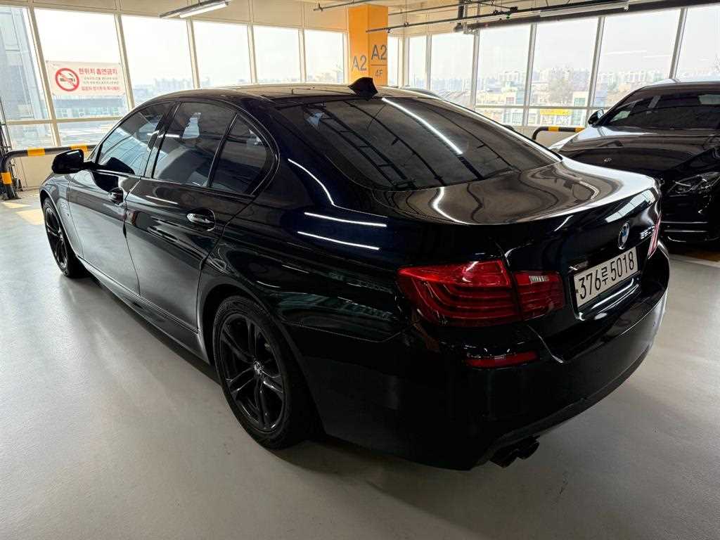 BMW 5 Series - Vista 5