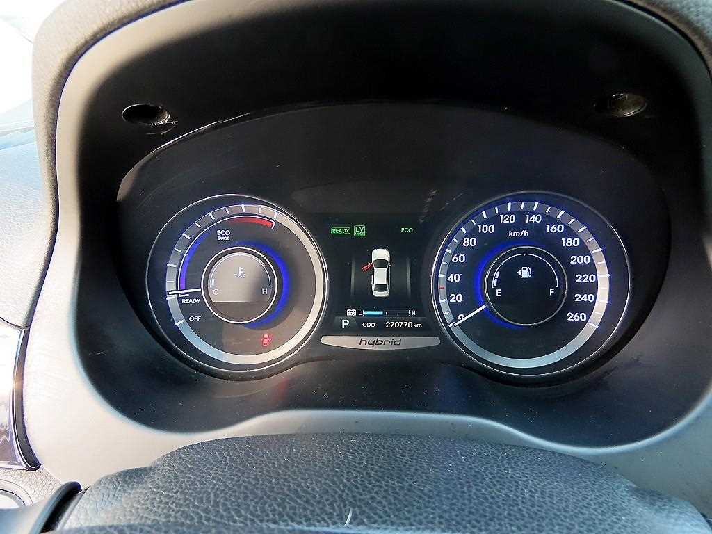 HYUNDAI Grandeur - Vista 9