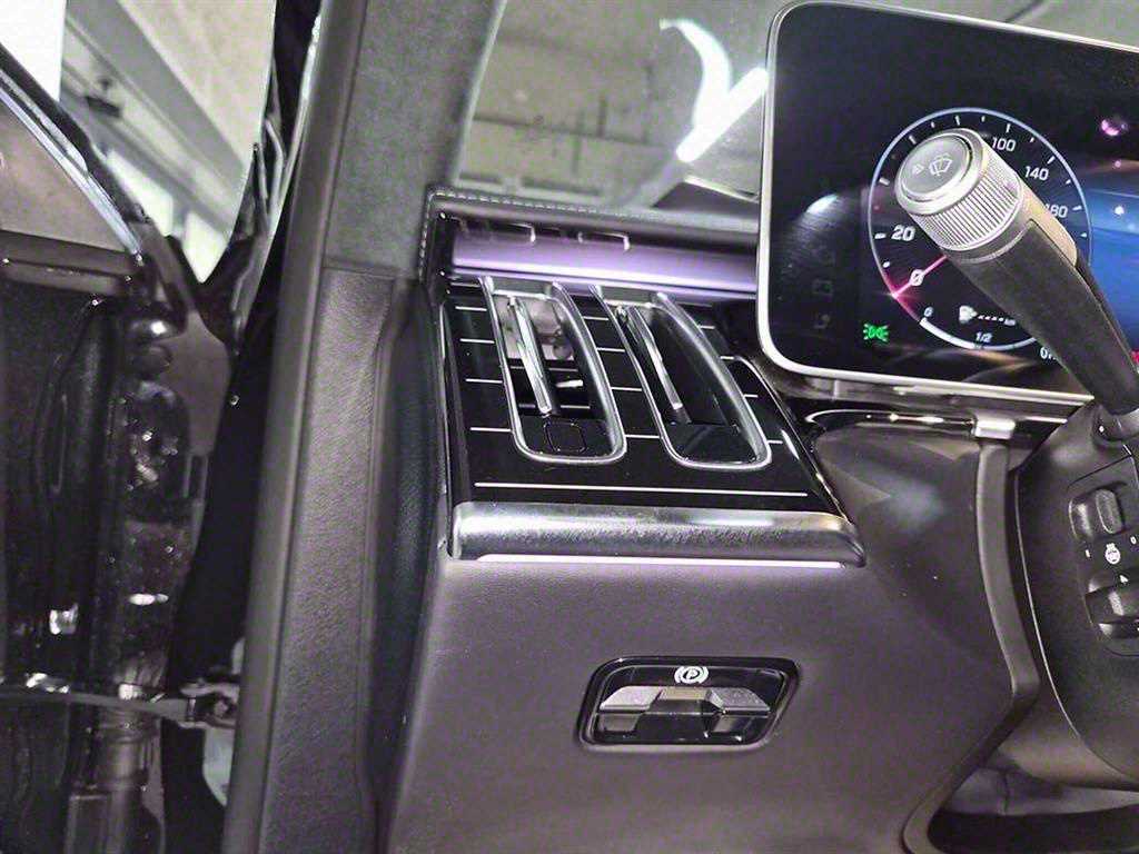 Mercedes Benz S Class - Vista 12