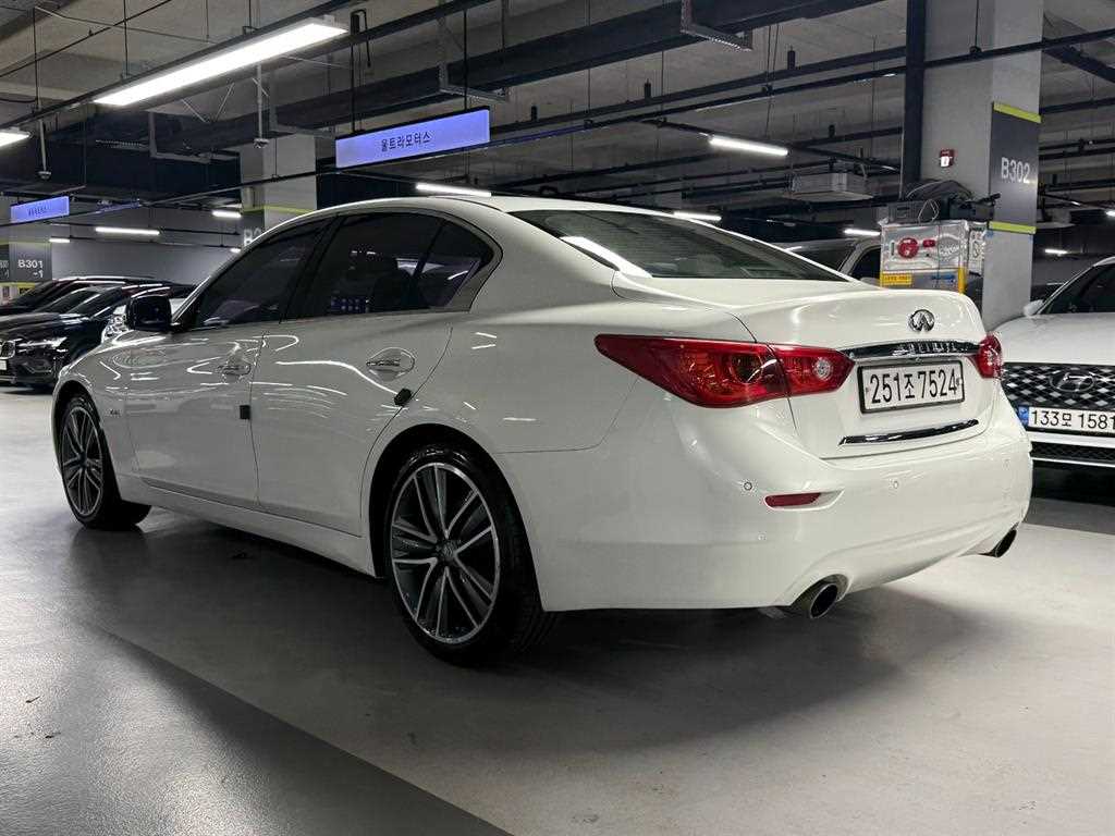 Infiniti Q - Vista 7