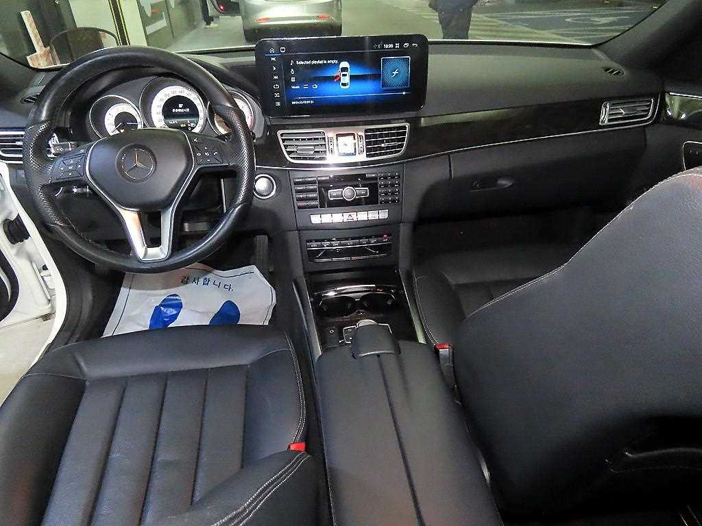 Mercedes Benz E class - Vista 10