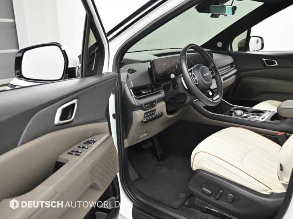 KIA Carnival - Vista 11