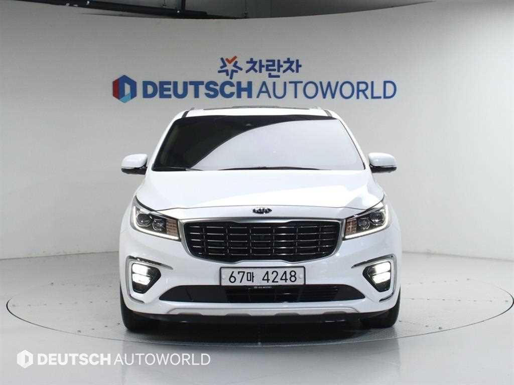 KIA Carnival - Vista 2